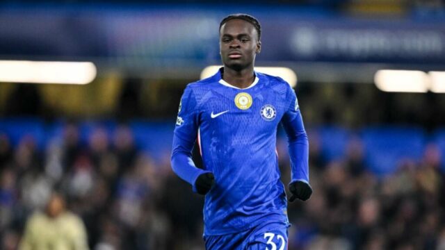 Tyrique George zdedil dres Evertonu, ktorý kedysi nosil klubový kultový hrdina
