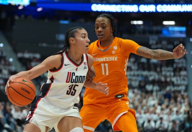 NCAA ženský basketbal: Tennessee na UConn