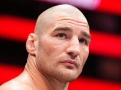 UFC prerušilo mikrofón Seana Stricklanda uprostred vulgarizmov a náhle ukončilo tlačovú konferenciu UFC Houston Download app from appStore