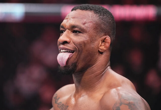 UFC vydalo Jailtona Almeidu v ťažkej váhe číslo 8 po hroznom boji
