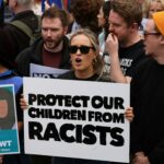 Útoky na mešity, rasovo zneužívané deti, keďže v Spojenom kráľovstve rastie tvrdá pravica | Rasism News