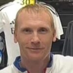 Obrázok Jeremyho Mathieua pracujúceho v Intersporte