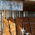 V Zimbabwe si milióny ľudí vyberajú poistenie pohrebu pred drahým zdravotným krytím | Správy o zdraví