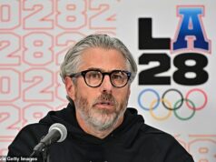 Vedúci olympijských hier v LA Casey Wasserman vyzval starostku Karen Bassovú, aby odstúpila, uprostred Epsteinových spisov Casey Wasserman čelí výzvam, aby odstúpil z funkcie predsedu organizačného výboru olympijských hier v Los Angeles v roku 2028