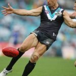 Bývalý hráč AFL Warren Tredrea čelí hrozbe bankrotu po tom, čo mu bola určená lehota na zaplatenie 149 000 dolárov za právne poplatky kanálu 9 v súvislosti s jeho neúspešným súdnym sporom o neoprávnenom prepustení.