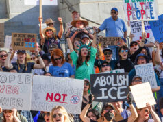 Videá vyvolávajú obavy z nájazdov ICE v Kalifornii | Donald Trump Videá vyvolávajú obavy z nájazdov ICE v Kalifornii | Donald Trump