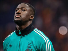 Virgil van Dijk hovorí hviezde „svetovej triedy“ Liverpoolu, aby podpísala novú zmluvu Virgil van Dijk hovorí hviezde „svetovej triedy“ Liverpoolu, aby podpísala novú zmluvu