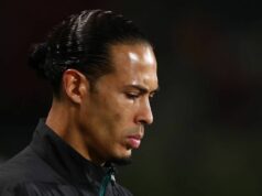 Virgil van Dijk prišiel o 9,7 milióna libier z platu v Liverpoole po tom, čo Reds rozhodli o zmluve | Futbal | Šport Virgil van Dijk prišiel o 9,7 milióna libier z platu v Liverpoole po tom, čo Reds rozhodli o zmluve | Futbal | Šport