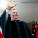 Vplyvný ekonóm Larry Summers odíde z Harvardu kvôli väzbám s Epsteinom | Politické správy