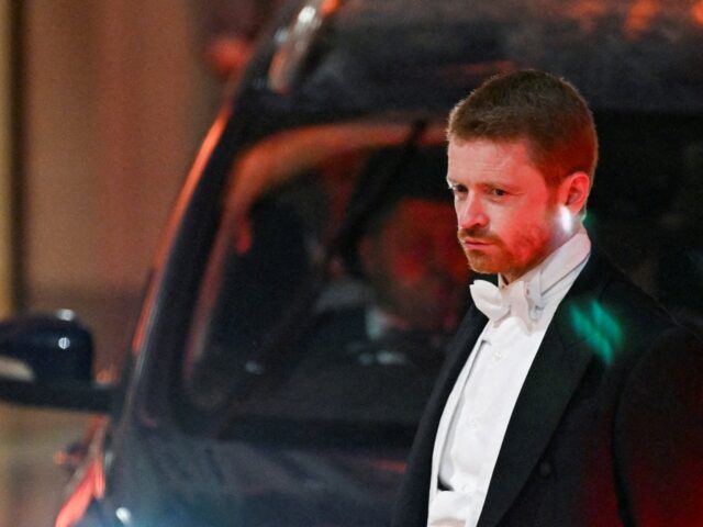 Vrchný poradca britského premiéra odstúpil pre Mandelsonove prepojenia s Epsteinom | Politické správy
