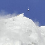 Vrtuľník spúšťa lavínu počas maximálnej pohotovosti vo francúzskych Alpách | Newsfeed