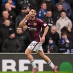 Útočník Hearts Claudio Braga trvá na tom, že jeho tím nemusí cítiť tlak na titul