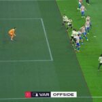 Výbor rozhodcov vysvetľuje osemminútové rozhodnutie VAR - Barcelona podať sťažnosť