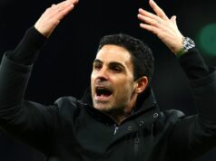 Vysnívaný žreb Ligy majstrov Arsenalu, keďže prístup Mikela Artetu je potvrdený Mikel Arteta čelí médiám po víťazstve Arsenalu v North London Derby v Tottenhame