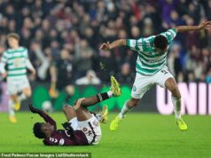 Vyzerá to, že O’Neill získal jednotu, po ktorej vždy túžil v Celticu, keď sa postaví proti spoločnému nepriateľovi – rozhodcom! Obranca Celticu Auston Trusty sa zrazil s útočníkom Hearts Pierrom Landrym Kabore