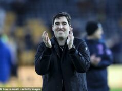 Wolves 0-2 Bournemouth: Andoni Iraola našiel svojho nástupcu Semenyo, pretože Wolves trpia ešte väčším utrpením v Molineux Andoni Iraola odohral v sobotu 100 zápasov Premier League pod vedením Bournemouthu a jeho hráči pri tejto príležitosti predviedli výkon.