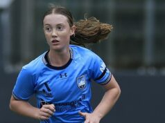 Zapamätajte si meno! Hviezda FC Sydney Willa Pearson prekonala dlhoročný rekord Sama Kerra v strelbe gólov v súťaži žien A-League Tínedžerka Willa Pearson prekonala 17-ročný rekord Sama Kerra v tom, že sa stala najmladšou hráčkou, ktorá skórovala v ženskej súťaži A-League po tom, ako Sydney FC zdolala Brisbane Roar 4:0.