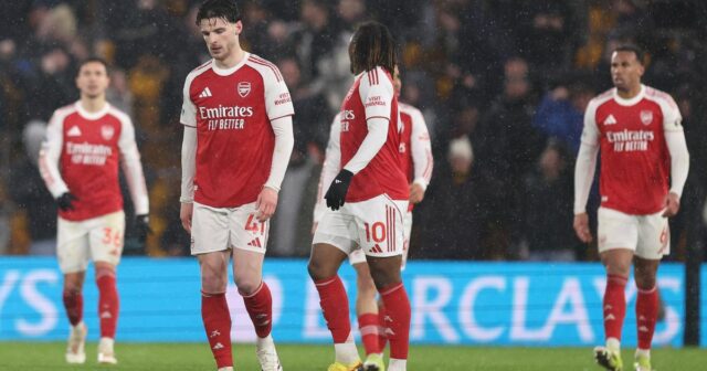 Zápasy Arsenalu a Man City sa porovnávajú, pretože Paul Merson Arsenal v stredu remizoval na ihrisku Wolves 2:2