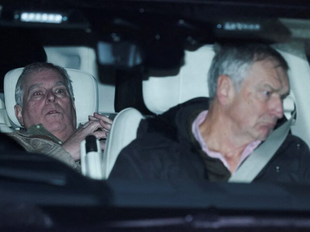 Zatknutie bývalého princa Andrewa podnietilo Epsteina, aby sa zo Spojeného kráľovstva dostal do USA Kriminálne správy
