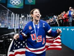 Ženská hokejová hviezda tímu USA roztrhala Trumpa za „nechutný“ vtip v šatni, keď mužský brankár ľutoval reakciu Vtip prezidenta Donalda Trumpa o pozvaní olympijského ženského hokejového tímu do Bieleho domu proti jeho vôli bol „nechutný“, povedala v stredu kapitánka Hilary Knightová (na snímke).