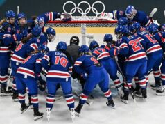 Ženský hokejový tím USA porazí Fínsko za účasti Vance Ženský hokejový tím USA porazí Fínsko za účasti Vance