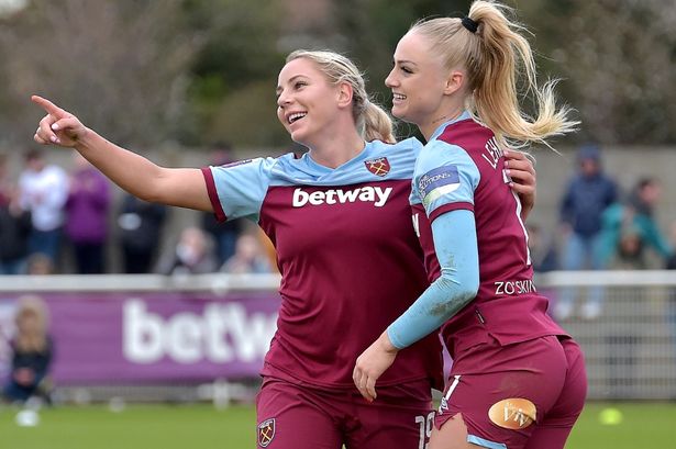 Život Alisha Lehmannovej na fotkách ako „najsexi futbalistka sveta“ prichádza Život Alisha Lehmannovej na fotkách ako „najsexi futbalistka sveta“ prichádza na verejnosť s novou romantikou