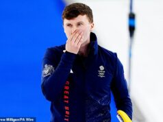 Zlomené srdce tímu GB, keď sa zlato zo zimných olympijských hier v curlingu vytratilo v zničujúcej ozvene Pekingu 2022, keď Bruce Mouat a spol. podľahli prefíkaným Kanaďanom Bruce Mouat opäť minul olympijskú bránku, keďže tím GB porazila Kanada
