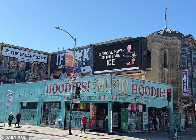 Zúrivosť, keď nové pro-ICE billboardy vytvárajú napätie v hotspote San Zúrivosť, keď nové pro-ICE billboardy vytvárajú napätie v hotspote San Francisca pred Super Bowlom