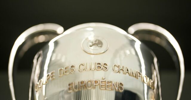 žreb Ligy majstrov posledných 16 rokov, keď sa kluby Premier Liga majstrov