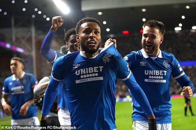 „Nespochybňujte náš charakter,“ hovorí Danny Rohl, keď Rangers prichádzajú zozadu, Youssef Chermiti oslavuje zavŕšenie svojho hetriku pri víťazstve Rangers 4:2 proti Hearts