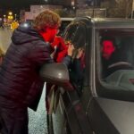 Mikel Arteta (vpravo) hovorí, že sa cítil odhalený, keď ho obťažoval fanúšik, ktorý chcel autogram