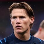 Scott McTominay z Ssc Neapol počas rozcvičky pred zápasom Serie A medzi Janovom CFC a SSC Neapol na Stadio Luigi Ferraris 7. februára 2026 v talianskom Janove.