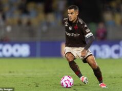 „Som psychicky vyčerpaný“: Bývalá hviezda Liverpoolu Philippe Coutinho dramaticky OPUSTILA chlapčenský klub v srdcervúcom vyhlásení – po tom, čo si v polovici zápasu uvedomil, že „čas sa skončil“ Philippe Coutinho potvrdil, že urobí krok späť z hrania za Vasco de Gama