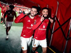 25 najlepších hráčov Man United v ére Premier League: Kto sa umiestnil na vrchole? Kde sa umiestnil Bruno Fernandes po vstupe do exkluzívneho klubu? A ktoré hviezdne mená chýbajú? Bruno Fernandes (vľavo) má za sebou stovku gólov a asistencií za Manchester United