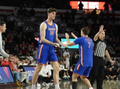 7 stôp 9 Olivier Rioux prestupuje z Floridy 7 stôp 9 Olivier Rioux prestupuje z Floridy