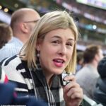 AFL požiadala líderku viktoriánskych liberálov Jess Wilson (na obrázku), aby vymazala krátke video, ktoré natočila v MCG počas zápasu Collingwood-St Kilda minulý týždeň.