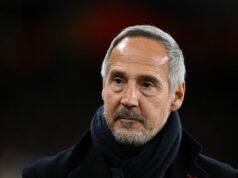 Adi Hutter prerušil mlčanie o práci v Tottenhame vo verejnom vyhlásení po odchode Igora Tudora LONDÝN, ANGLICKO - 22. marca: Johan Lange, športový riaditeľ Tottenhamu Hotspur a Vinai Venkatesham, generálny riaditeľ Tottenhamu Hotspur počas zápasu Premier League medzi Tottenhamom Hotspur a Nottingham Forest na štadióne Tottenham Hotspur 22. marca 2026 v Londýne v Anglicku. (Foto: Vince Mignott/MB Media/Getty Images)