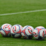 Agent hviezdy West Ham United rokuje s Manchestrom United o prestupe v lete 2026