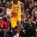 Aston Villa dúfa, že agenti LeBrona Jamesa v budúcej sezóne posilnia hľadanie nových sponzorov