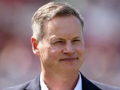 Ako boli Manly Sea Eagles veľkolepým ZLYHANÍM pod vedením rodiny Pennových – nespokojní fanúšikovia opäť volajú po kontrole nad klubom NRL Dráma a Manly Sea Eagles zdanlivo idú ruka v ruke - a veľa z toho možno vysledovať späť do obdobia, keď rodina Pennovcov získala vlastníctvo klubu NRL (na obrázku Scott Penn)