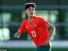 Ako otec, ako oni? Cristiano Ronaldo Jr. „trénuje s hráčmi Realu Madrid do 16 rokov pred možným nástupom do akadémie“, pretože sa snaží napodobniť otca klubovej legendy Cristiano Ronaldo Jr. trénoval v utorok s akadémiou Realu Madrid pred budúcim prestupom