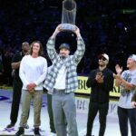 Ako si Dodgers môže vziať nejaké vodítka z roku 2002 Lakers v tri-rašelinovej naháňačke