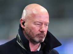 Alan Shearer sa podieľal na havárii na bicykli, keď ikona Newcastle a Anglicka zdieľali zdravotné aktualizácie Alan Shearer sa pozerá