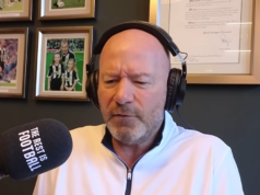 Alan Shearer vybuchne, keď hviezda Arsenalu opustí Garyho Linekera a opakuje dve slová Alan Shearer