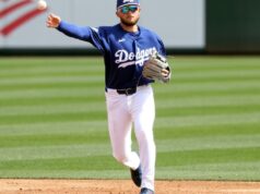 Alex Freeland z Dodgers sa snaží využiť výhody na druhej základni Alex Freeland z Dodgers sa snaží využiť výhody na druhej základni