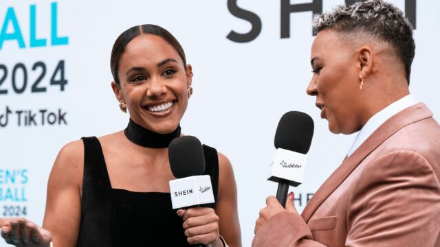 Alex Scott a levice získali slávu na okázalých ženských futbalových Alex Scott je tipovaný na slávu