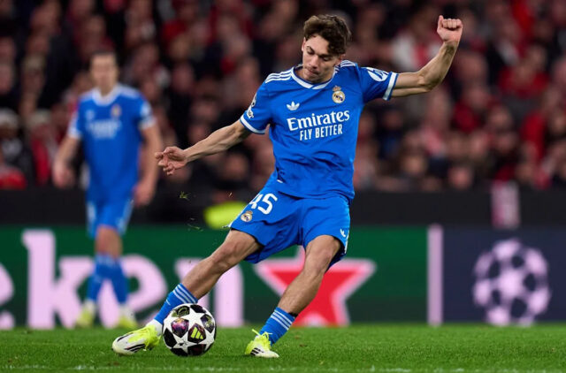 Alvaro Arbeloa zvažuje prvý štart Realu Madrid 18-ročnému stredopoliarovi
