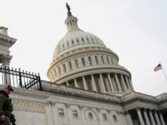 Americká snemovňa sa pripojila k Senátu, aby odhlasovala rezolúciu o vojnových mocnostiach | Donald Trump Americká snemovňa sa pripojila k Senátu, aby odhlasovala rezolúciu o vojnových mocnostiach | Donald Trump