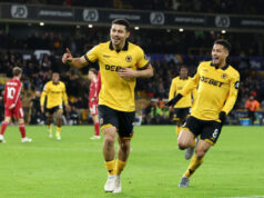 Andreho neskorý úder ohromuje Liverpool, keď Wolves zaznamenávajú po sebe idúce ligové víťazstvá Download app from appStore