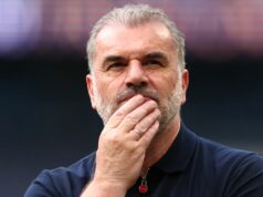Ange Postecoglou načrtáva podmienky pre ďalšiu prácu, keď Tottenham uvažuje o manažérskej zmene Ange Postecoglou